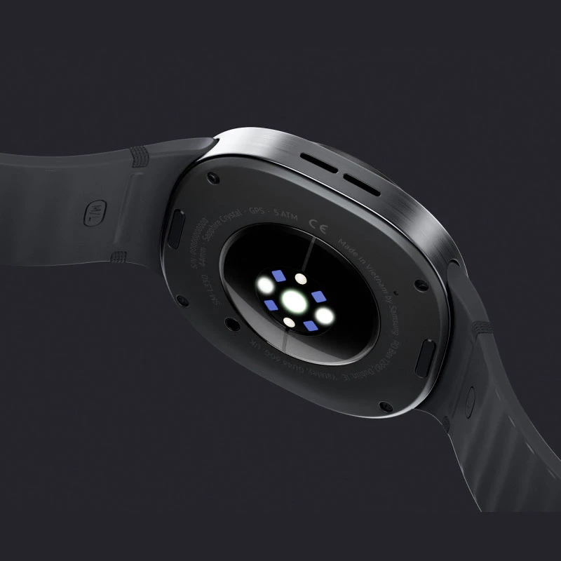 ساعت هوشمند ۴۴ میلی‌متری سامسونگ مدل Galaxy Watch 8 با بند پلاستیکی