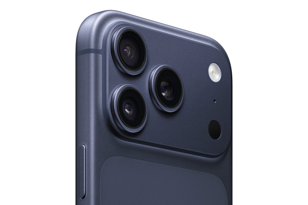 گوشی موبایل اپل مدل iPhone 17 Pro ZAA تک سیم کارت + eSim ظرفیت ۲۵۶ گیگابایت و رم ۱۲ گیگابایت -با ریجستر و گارانتی